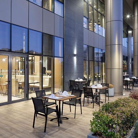 Hilton Istanbul Bakirkoy Hotel Exterior foto The Terrace