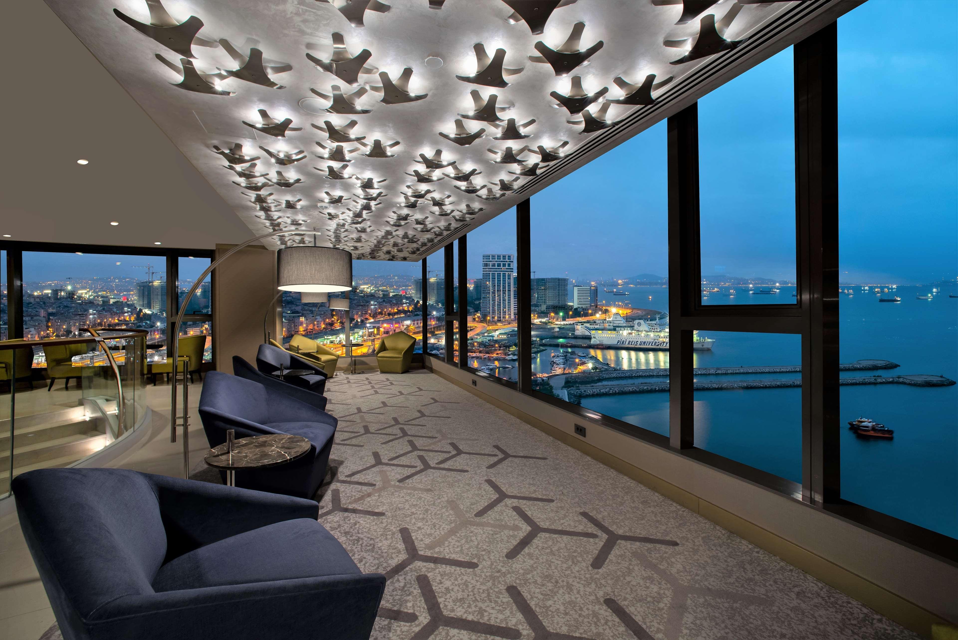 Hilton Istanbul Bakirkoy Hotel Exterior foto The Club Lounge at the Ritz-Carlton, Hong Kong