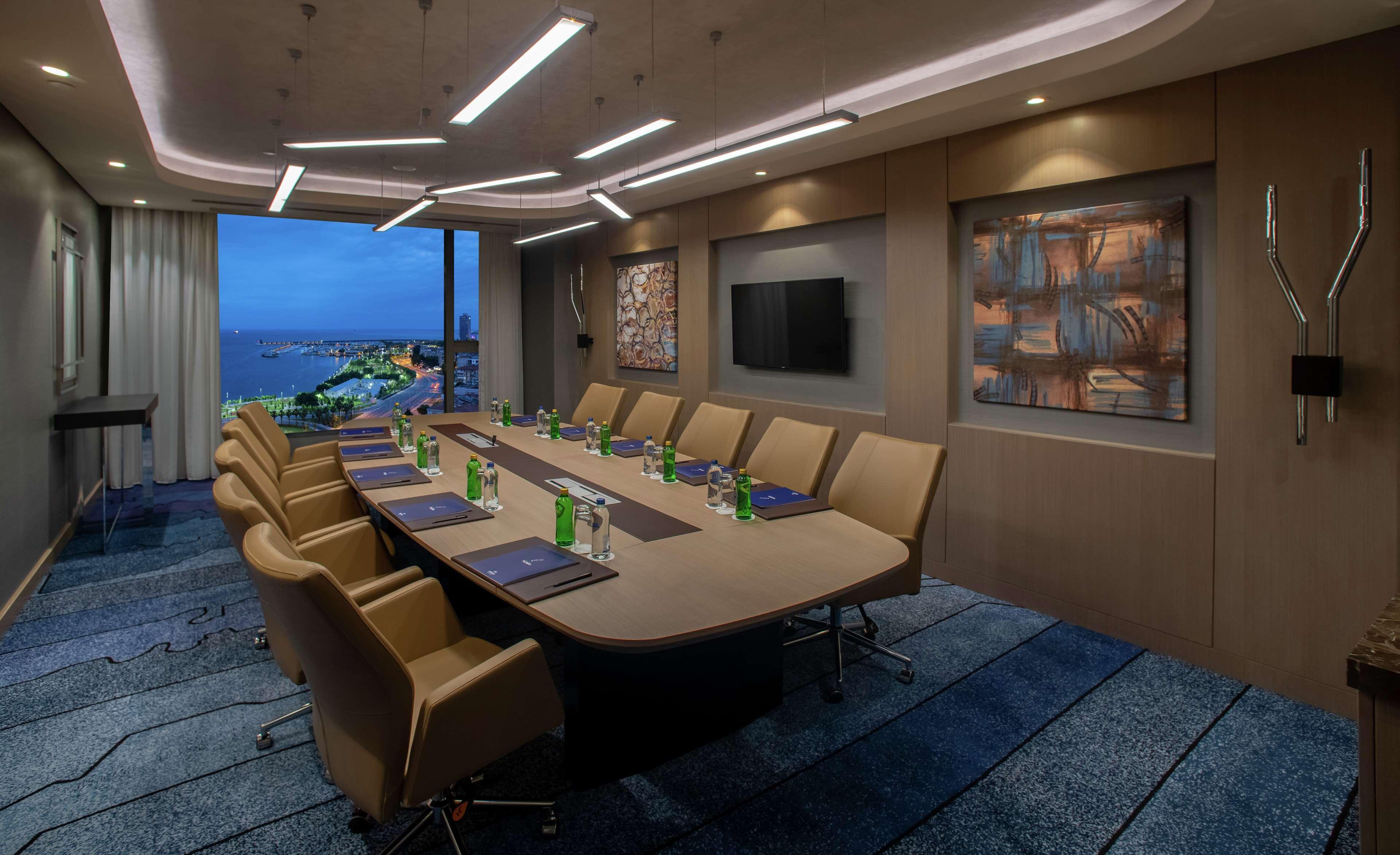 Hilton Istanbul Bakirkoy Hotel Exterior foto Boardroom