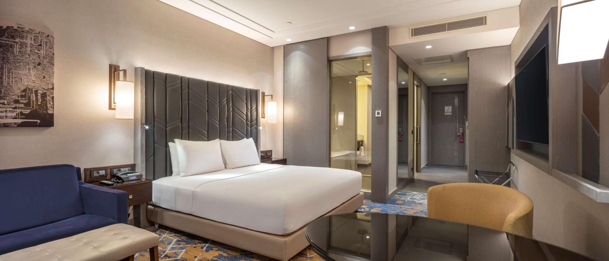 Hilton Istanbul Bakirkoy Hotel Exterior foto A room at the hotel